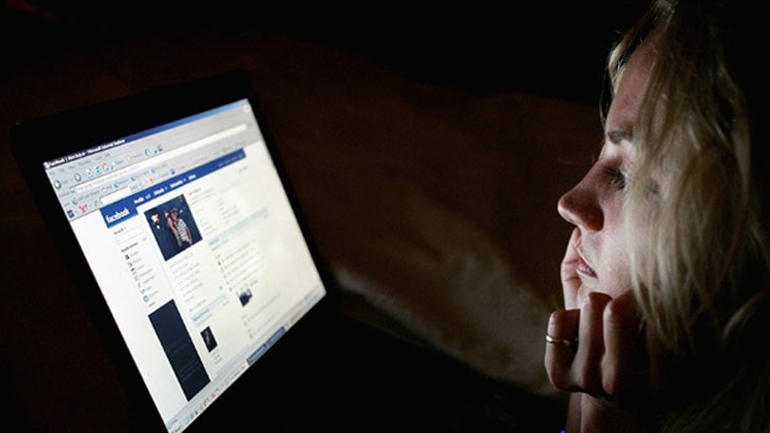 Εθισμός στο facebook και κατάθλιψη