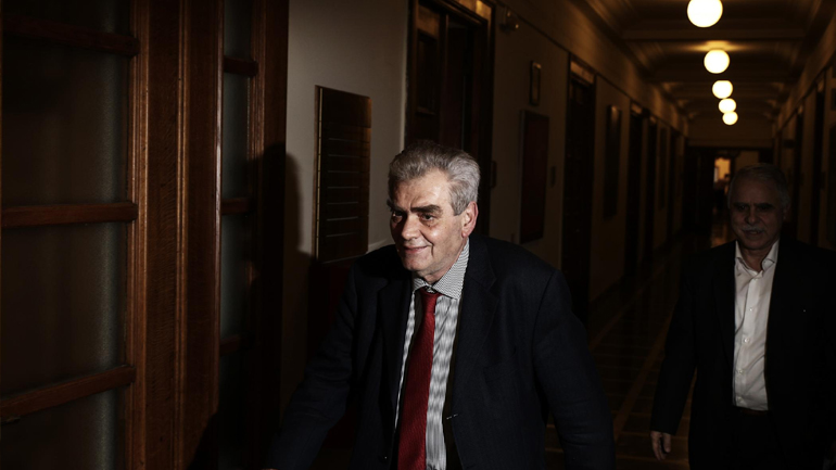 Φωνάζει η Νέα Δημοκρατία