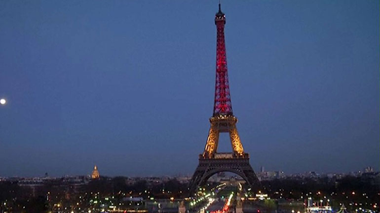 Στα χρώματα του Βελγίου ο Πύργος του Άιφελ