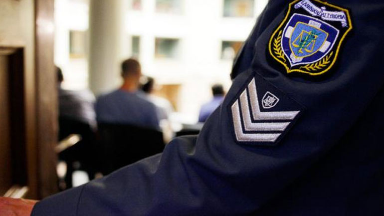 Στο Τσεσμέ οι δύο πρώτοι Έλληνες αστυνομικοί