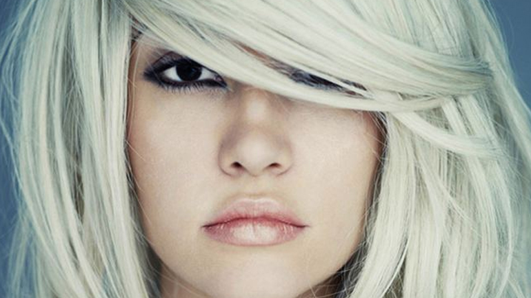 Πώς να φροντίσετε τα ξανθά σας μαλλιά