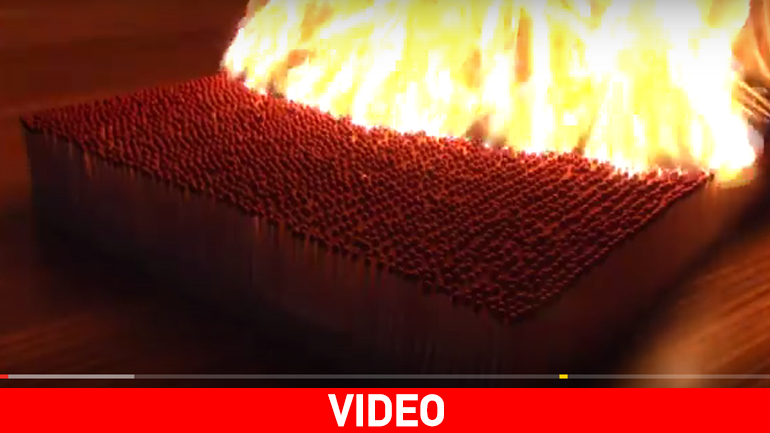 Άναψε 6.000 σπίρτα…