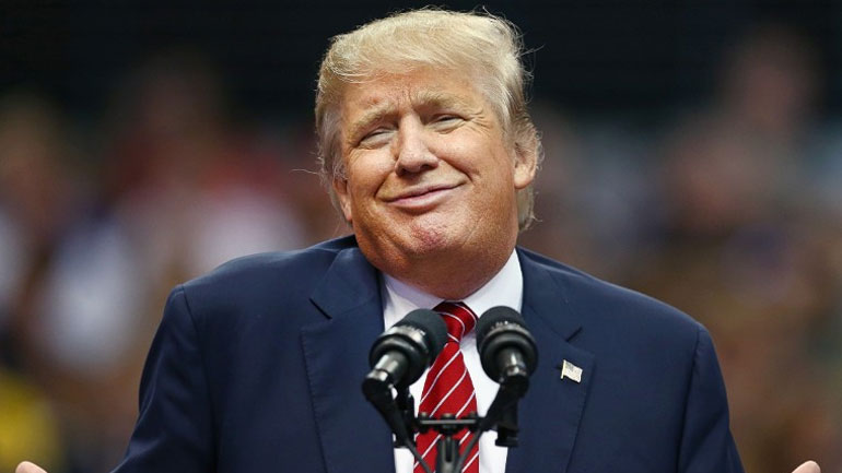 Τραμπ: Οι μουσουλμάνοι που ζουν στη Βρετανία πρέπει να αναφέρουν τους υπόπτους