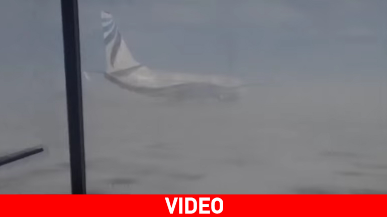 Aπίστευτο βίντεο: Τυφώνας στη Σιβηρία παρασύρει ολόκληρο αεροπλάνο!