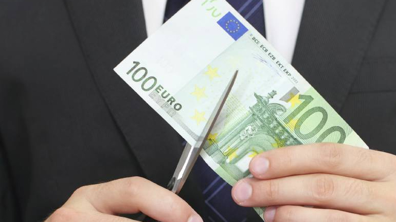 «Μαχαίρι» στις επικουρικές συντάξεις που έπαιρναν οι μεγαλοσυνδικαλιστές