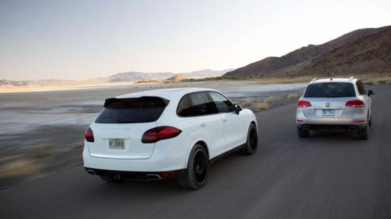 Volkswagen: Ανακαλεί σχεδόν 800.000 οχήματα Touareg και Cayenne παγκοσμίως