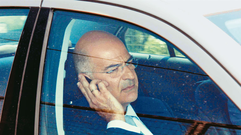 Περισσότερη αστυνόμευση ζητεί ο Δένδιας