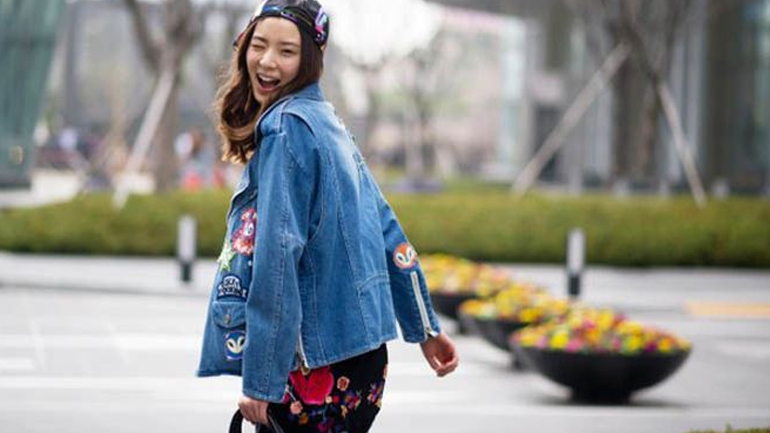 Οι πιο stylish προτάσεις για να φορέσεις το denim jacket σου!