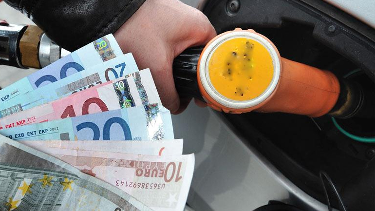 «Φωτιά» στα καύσιμα