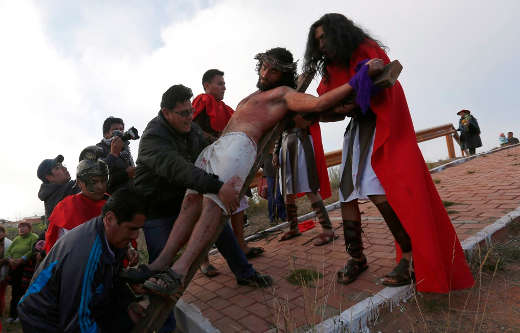 Αναπαράσταση της σταύρωσης στη Βολιβία