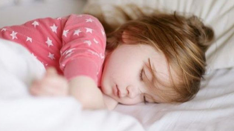 Σε ποια ηλικία τα παιδιά αποχαιρετούν τον μεσημεριανό ύπνο;