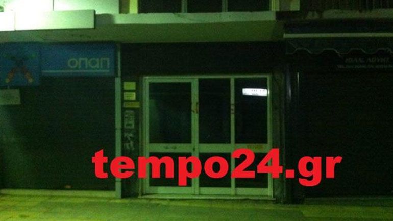 Συλλήψεις δύο νεαρών για την επίθεση στα γραφεία της Χρυσής Αυγής στην Πάτρα