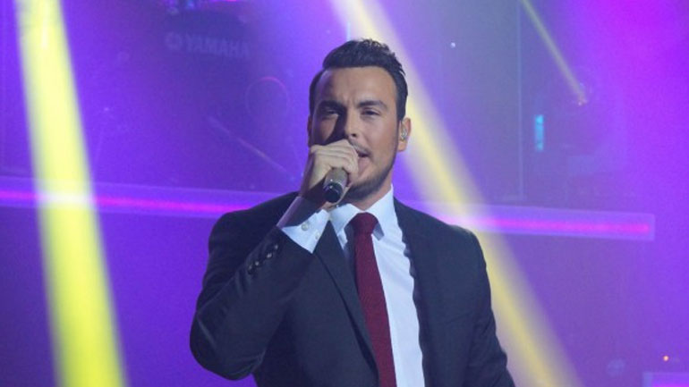 Ξεσηκώνει το Frangelico ο Σάκης Αρσενίου