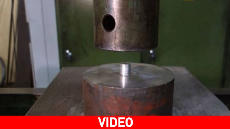 Ποιο θα είναι το αποτέλεσμα αν πατήσουμε κέρματα με υδραυλική πρέσα;