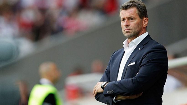 Καθόλου ευχαριστημένος ο Σκίμπε για την ήττα από την Ισλανδία