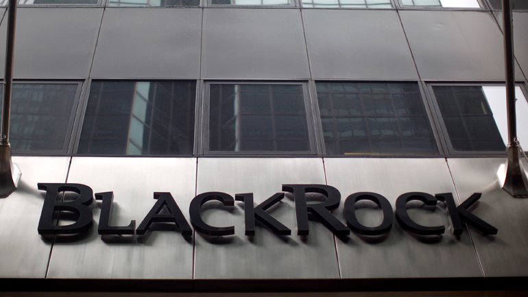 BlackRock: Σχεδιάζει περικοπές 400 θέσεων εργασίας