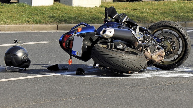 Θεσσαλονίκη: Έκκληση οικογένειας μοτοσικλετιστή που τραυματίστηκε σοβαρά στην Περιφερειακή Oδό