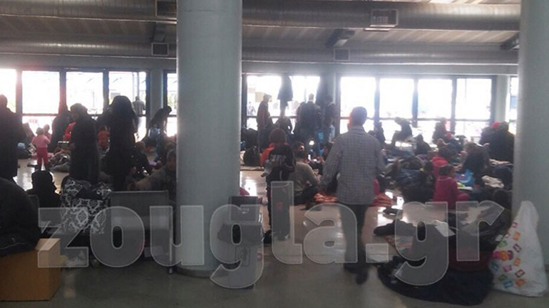 Στην Κυλλήνη μεταφέρονται 300 πρόσφυγες από το λιμάνι του Πειραιά