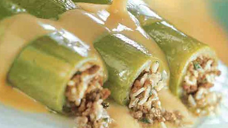 Πεντανόστιμα γεμιστά κολοκυθάκια αβγολέμονο