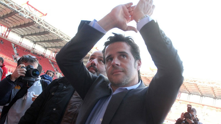 Σίλβα: «Θα επηρεαστεί το ελληνικό ποδόσφαιρο με το Grexit» Σίλβα: «Θα επηρεαστεί το ελληνικό ποδόσφαιρο με το Grexit»