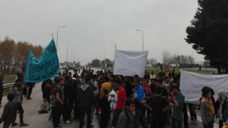 Kλειστή παραμένει η εθνική οδός Θεσσαλονίκης-Ευζώνων