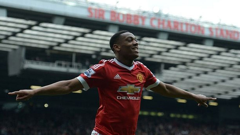 Νίκησε και ελπίζει για το Champions League η Γιουνάιτεντ, 1-0 την Έβερτον