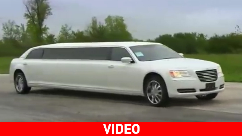 Πώς φτιάχνεται μία λιμουζίνα; Πώς φτιάχνεται μία λιμουζίνα;