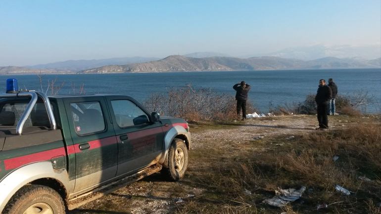 Σύλληψη τεσσάρων ατόμων για παράνομη αλιεία στη λίμνη Βεγορίτιδα