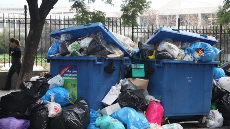 «Πνίγεται» στα σκουπίδια η Ζάκυνθος