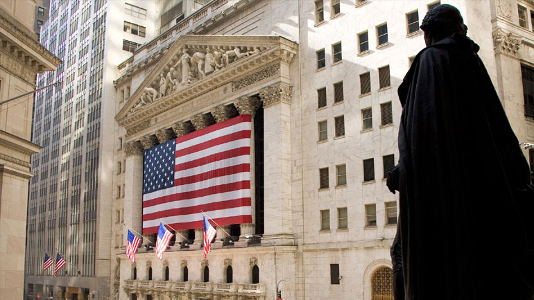 Μικρές απώλειες στη Wall Street