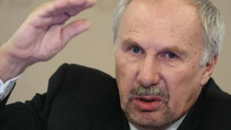 Νοβότνι: «Εντελώς ανόητη η συζήτηση για κατάργηση των μετρητών»