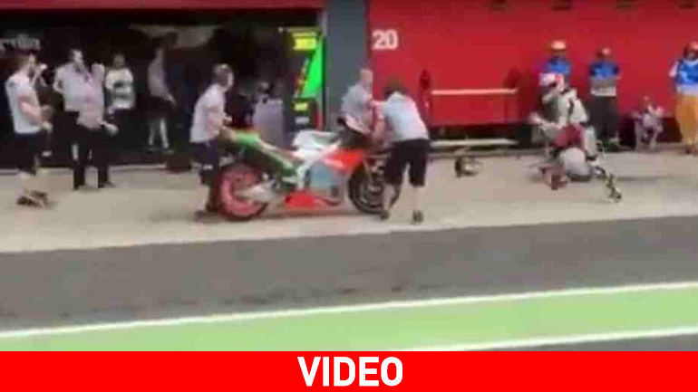 Αναβάτης του MotoGP παρασύρει μηχανικό