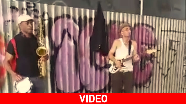 «Αέρα» Νέας Υόρκης δίνουν οι μουσικοί του δρόμου στο Μοναστηράκι