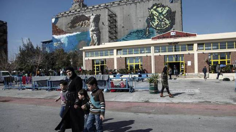 υπ. Ναυτιλίας: «Για τις επόμενες 10 – 15 ημέρες θα πρέπει να εγκαταλείπουν οι πρόσφυγες το λιμάνι του Πειραιά»