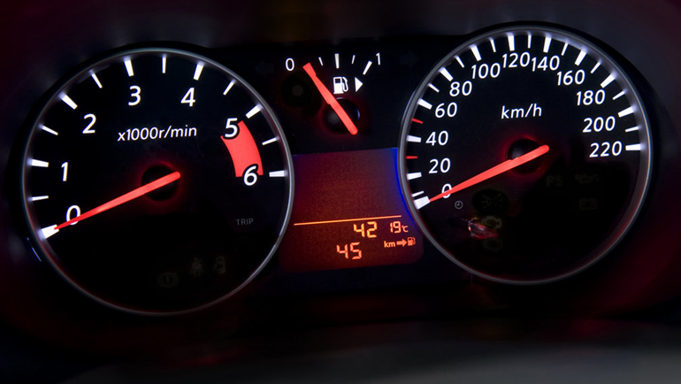 Το μεγαλύτερο πρόβλημα σε ένα μεταχειρισμένο αυτοκίνητο εισαγωγής αφορά τα χιλιόμετρα στο κοντέρ...