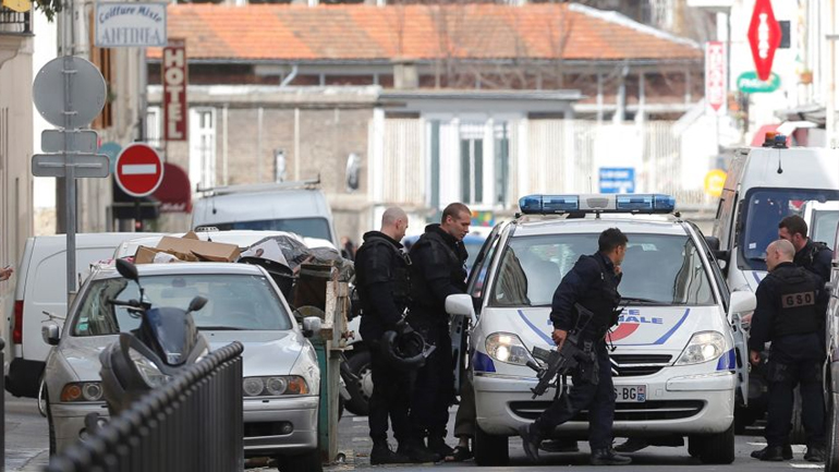 Πυροβολισμοί στο Παρίσι από μεθυσμένο άνδρα