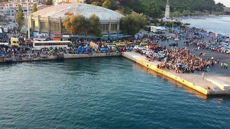 Ακτιβιστές έπεσαν στο λιμάνι της Μυτιλήνης