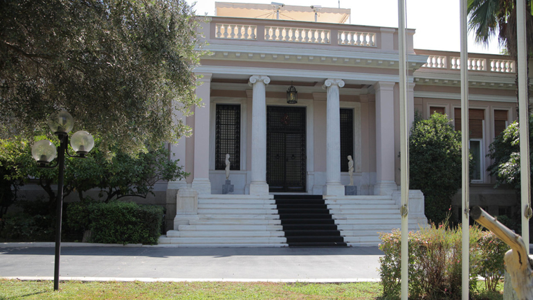 Σε εξέλιξη σύσκεψη εργασίας στο Μαξίμου για το προσφυγικό