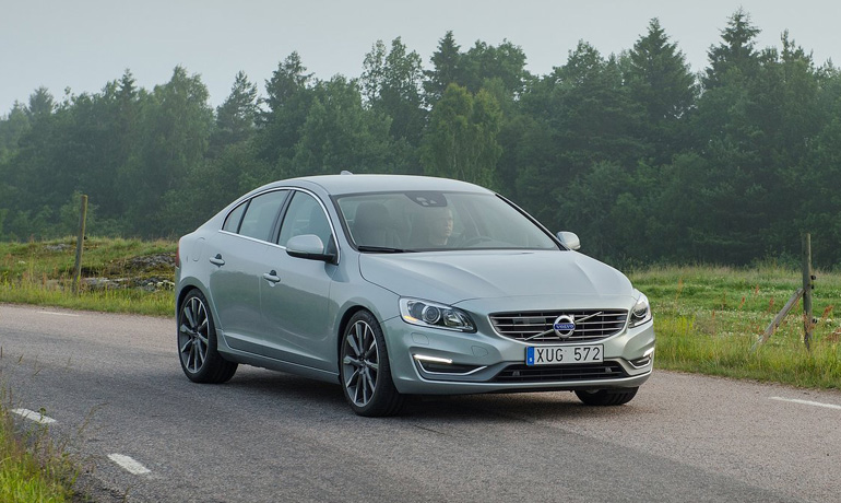 To S60 είναι από τα πιο εμπορικά premium αυτοκίνητα