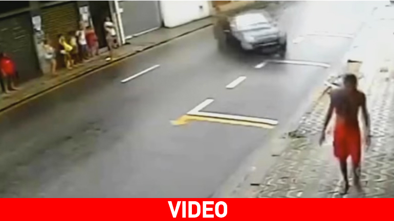 Παρά τρίχα…