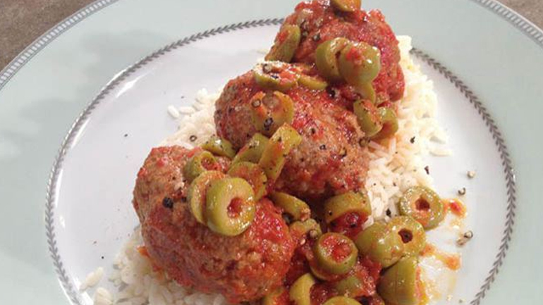 Δοκιμάστε να φτιάξετε σουτζουκάκια με ελιές