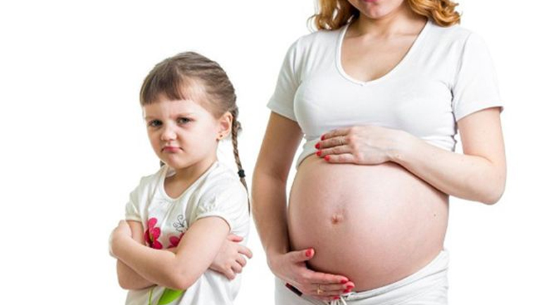 Πώς θα προετοιμάσετε το παιδί για τη μέρα του τοκετού;