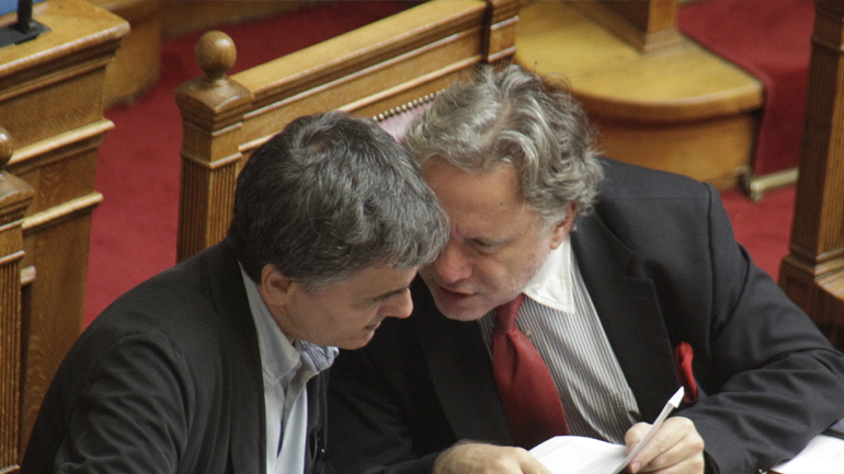 Στη Βουλή κατατίθεται το ασφαλιστικό και το φορολογικό