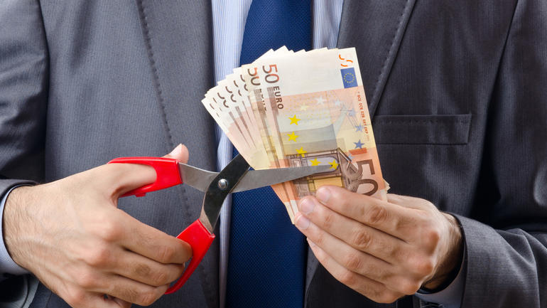 Έκθεση του ΟΟΣΑ για τους μισθούς στην Ελλάδα