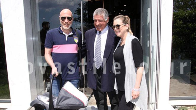 Εξιτήριο για τη Βικτώρια Χαλκίτη- Σε πελάγη ευτυχίας η ίδια και ο σύζυγός της