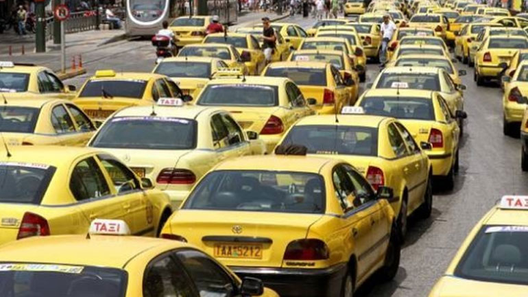 Σε 24ωρη απεργία προχωρούν την Πέμπτη τα ταξί όλης της χώρας