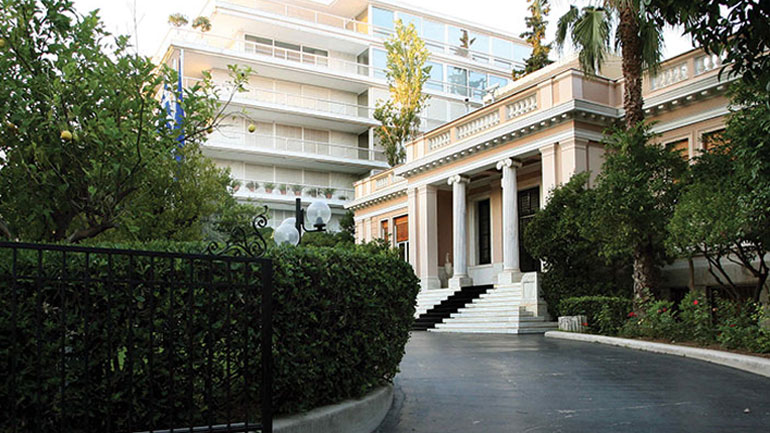 Μαξίμου: Στο πλαίσιο της συμφωνίας του Ιουλίου τα δύο νομοσχέδια