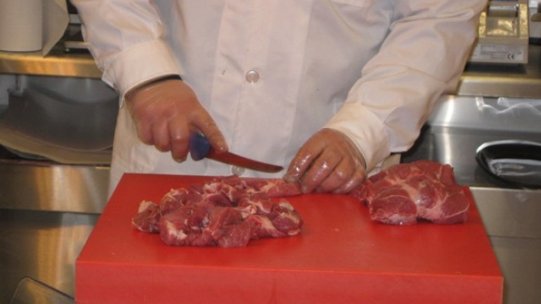 Τον κρεοπώλη της γειτονιάς τους εμπιστεύονται οκτώ στους δέκα Έλληνες καταναλωτές