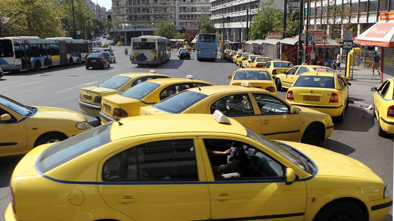Απεργούν οι οδηγοί ταξί σε όλη τη χώρα