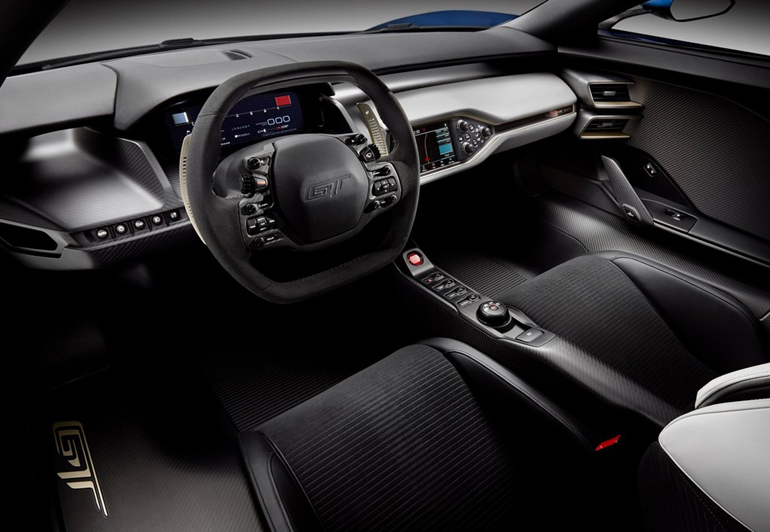 Το εσωτερικό του Ford GT...
